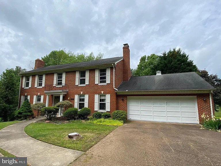 330 River Bend Rd — Photo 23