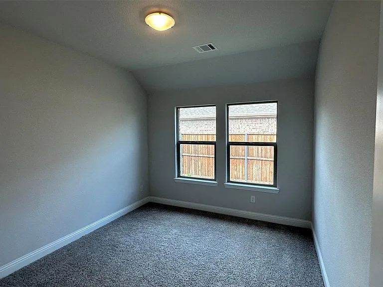 1608 Elizabeth St — Photo 15