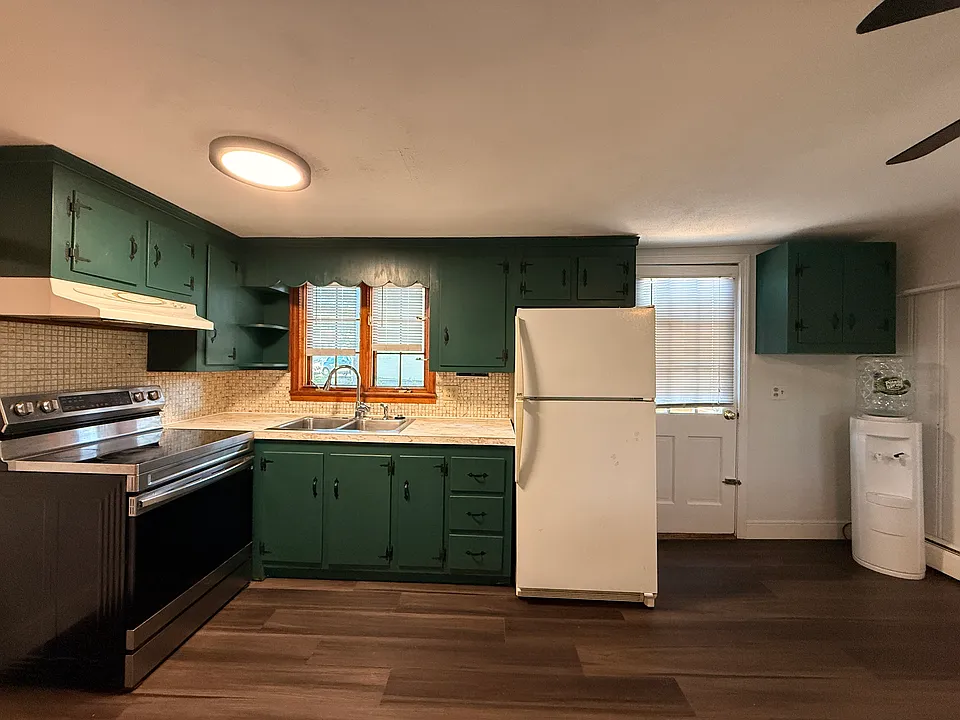 145 Oak Crest Dr