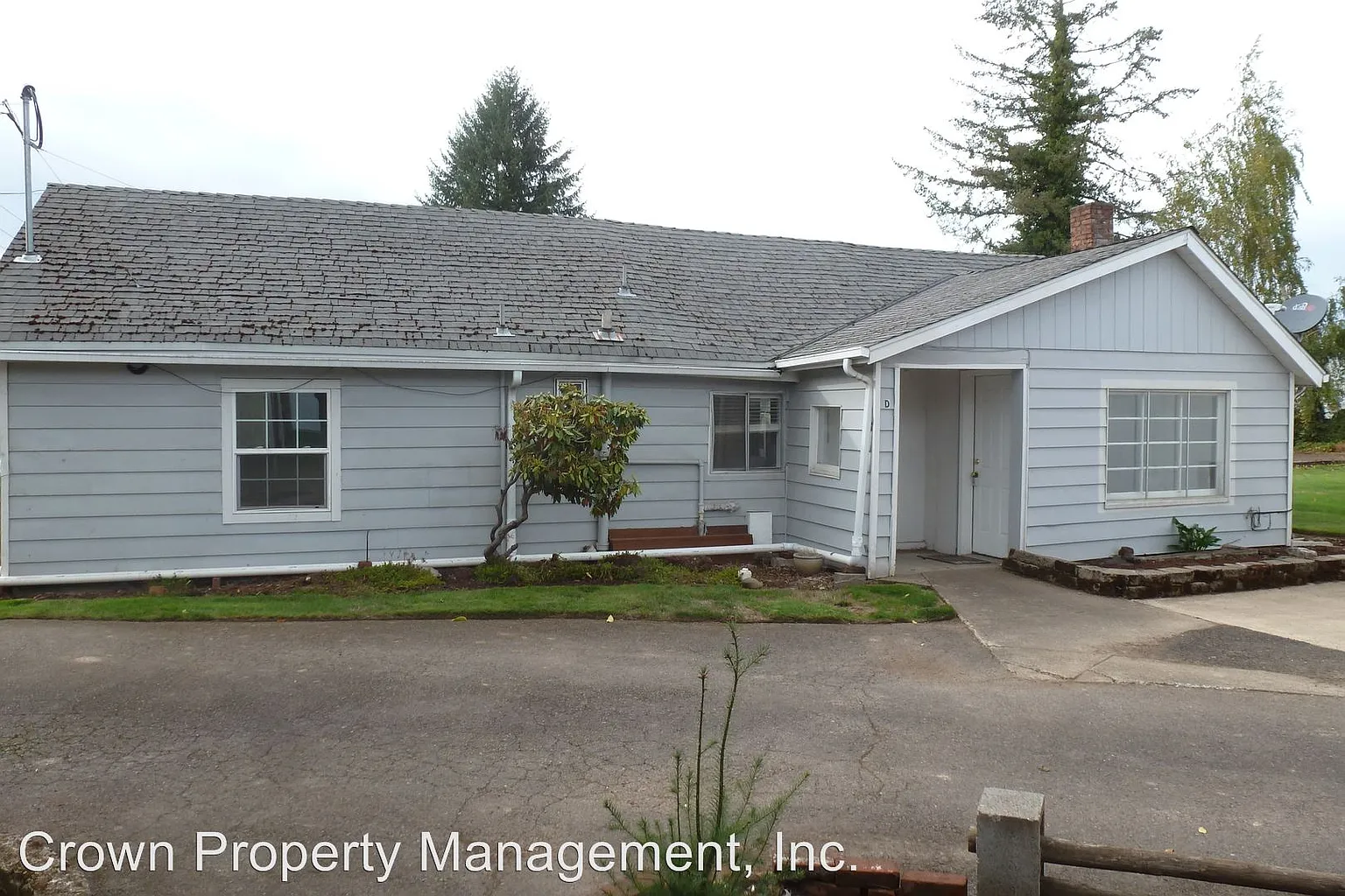 4433 State St APT D photo 1