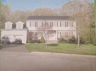66 Dodge Ct, Mahwah, NJ 07430