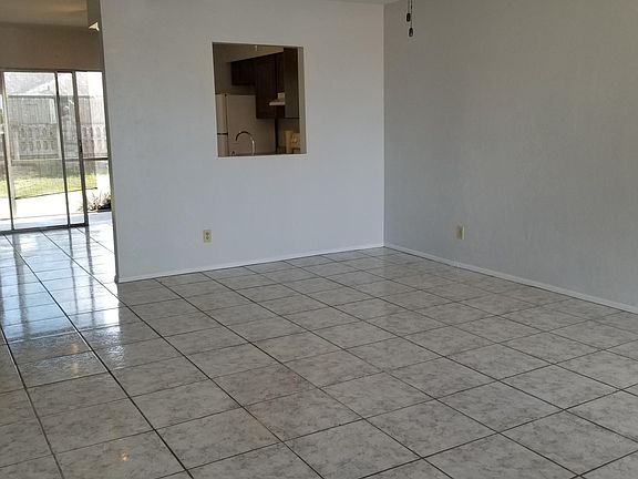2nd image of 4454 Frankie Ct
