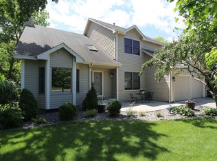 1061 Lake Lucy Rd, Chanhassen, MN 55317