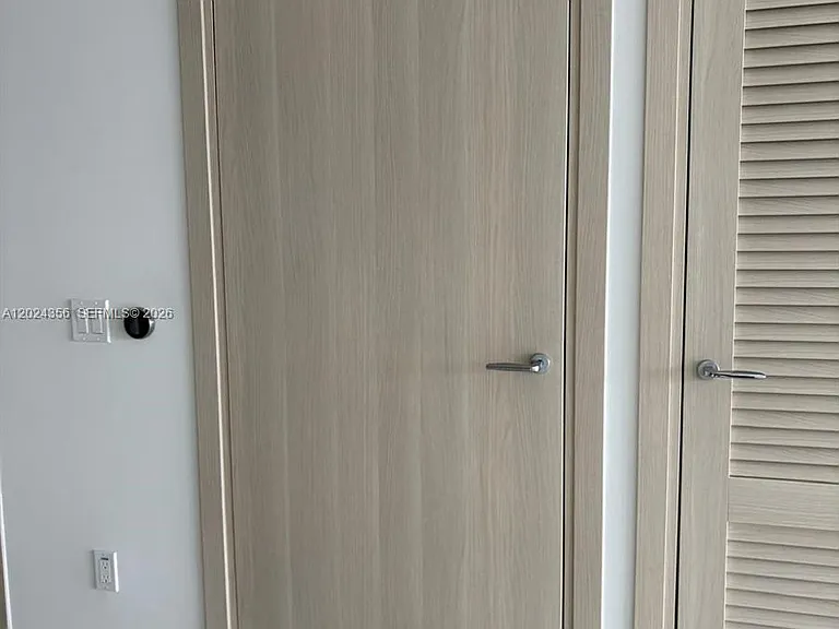 1000 Brickell Plz #2108 — Photo 32