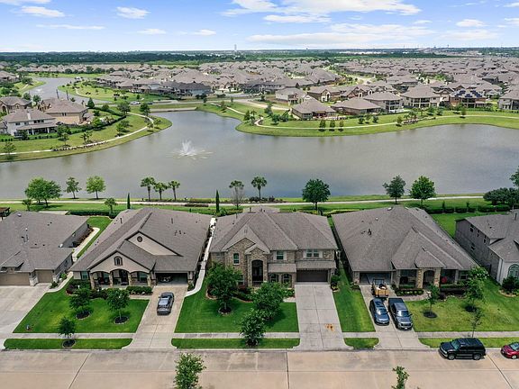 2nd image of 4817 Isla Canela Ln