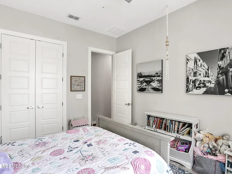546 South St — Photo 36