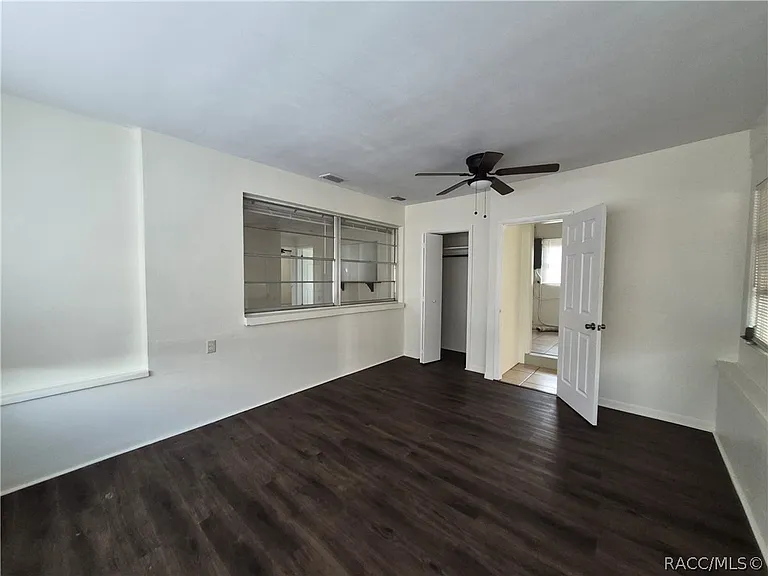 11 S Barbour St — Photo 13