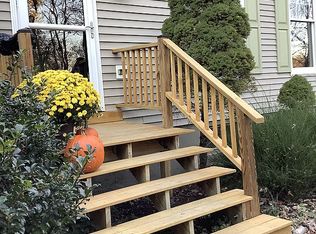 40 Cedar Ln, Pawling, NY 12564