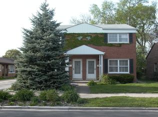 108 E Burlington St APT A, Riverside, IL 60546