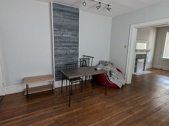 3rd image of 119 W Patterson Ave