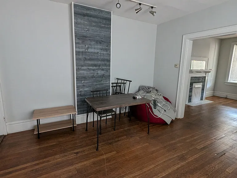 119 W Patterson Ave — Photo 3