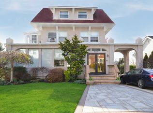 3530 166th St, Flushing, NY 11358