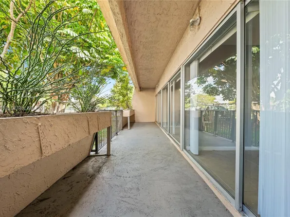 400 NE 18th Ave APT 104, Homestead, FL 33033