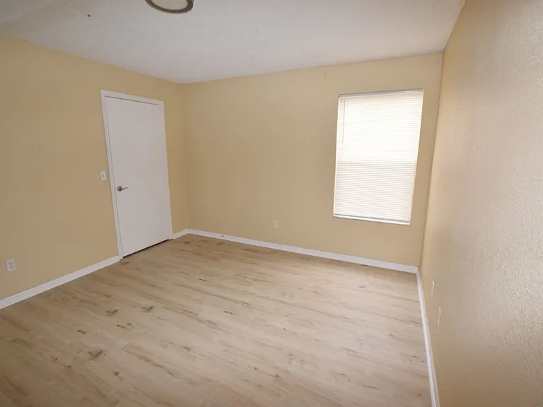 5120 Conroy Rd #511 — Photo 14