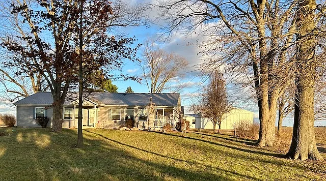 86 County Road 575 E photo 1