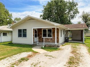 205 W Kagay Ave, Effingham, IL 62401