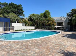 10 NW 87th Ave APT B211, Miami, FL 33172