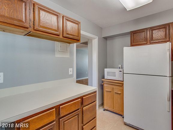 3rd image of 6712 W Wakefield Dr APT B2