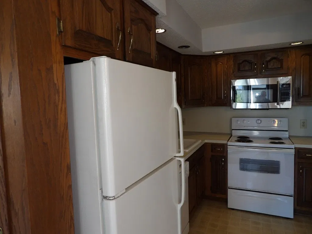 2 bed, 1325 sqft, $1,300 — Photo 3