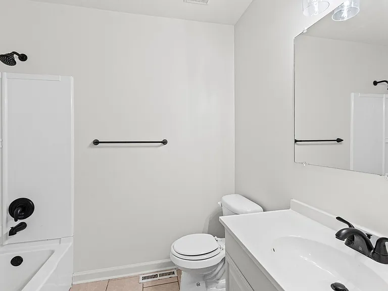 16209 Speaker Ave — Photo 9