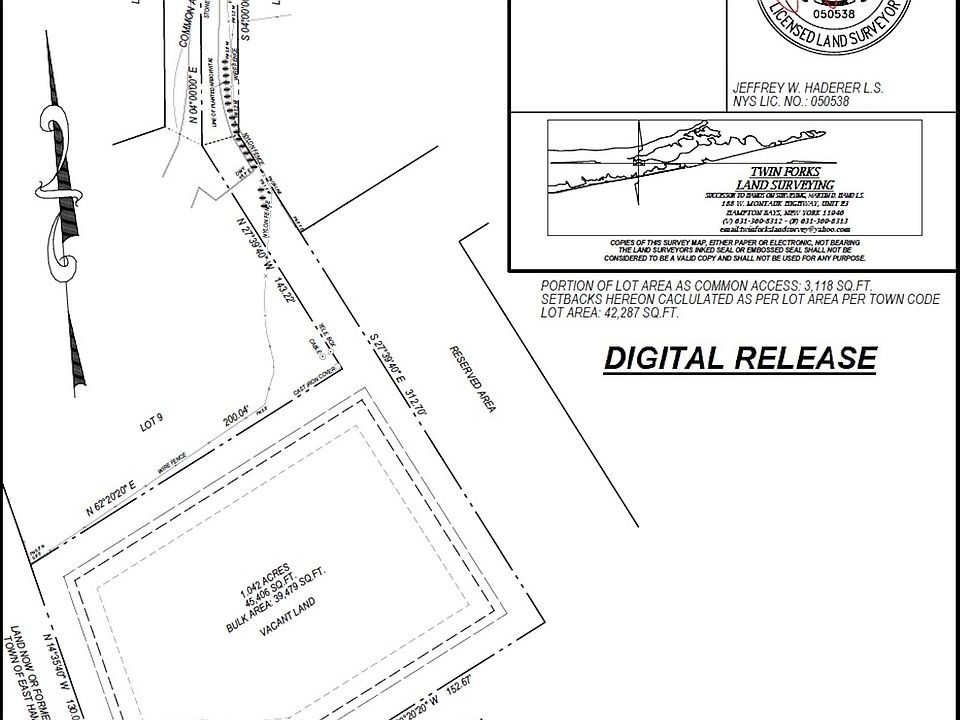 2nd image of 27 Georgica Woods Ln