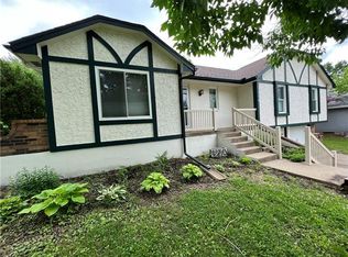 1508 SW Cherokee Strip St, Blue Springs, MO 64015