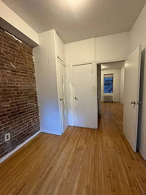 Rented by KNOCKKNOCK LLC | media 1