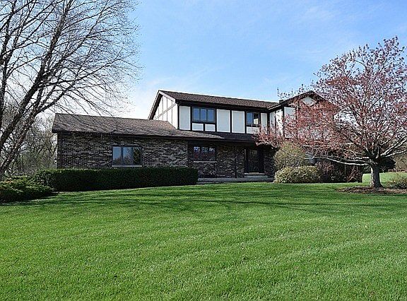 2nd image of 5811 Wild Ash Ln