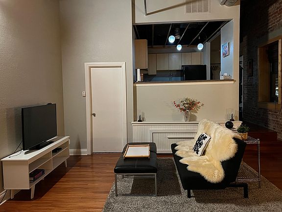 2nd image of 609 Central St APT 1504