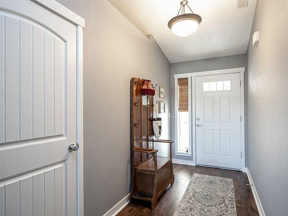 3rd image of 2201 S Kellogg Pl