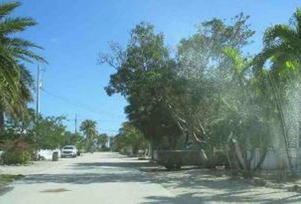 2nd image of 22976 Bluegill Ln