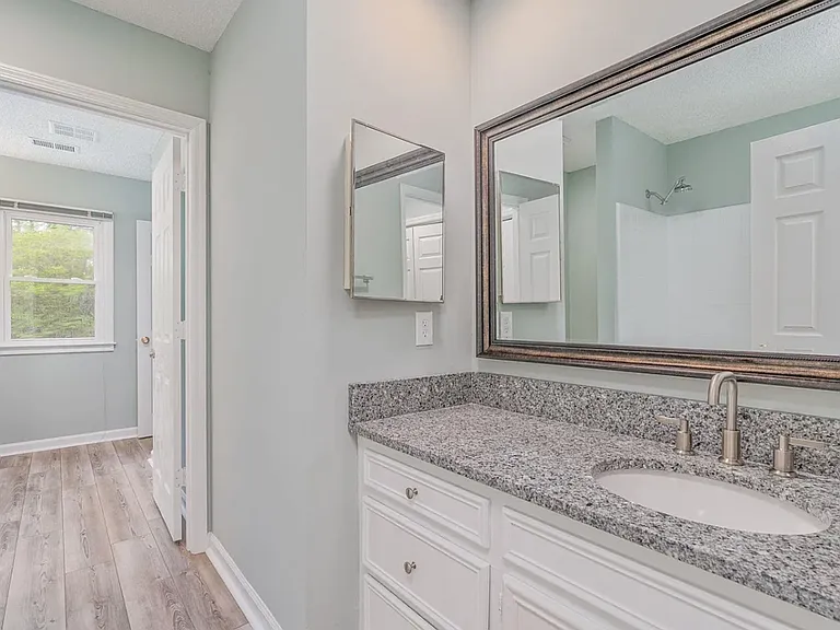 105 River Bluff Ct — Photo 24