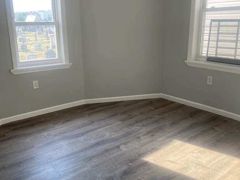 208 S Grove St #2 — Photo 3