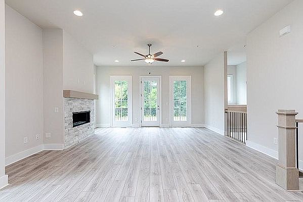 2nd image of 216 Mitchell Ln