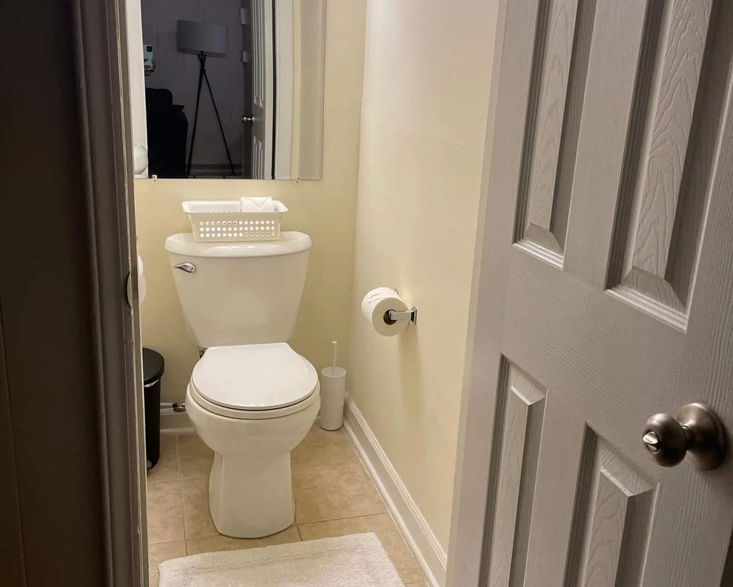 2 bed, 1.5 bath, 850 sqft, $1,350 — Photo 2