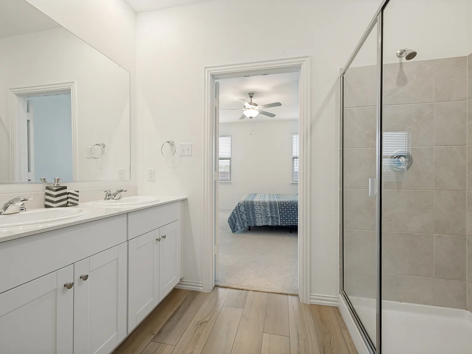 3 bed, 1602 sqft, $2,000 — Photo 3