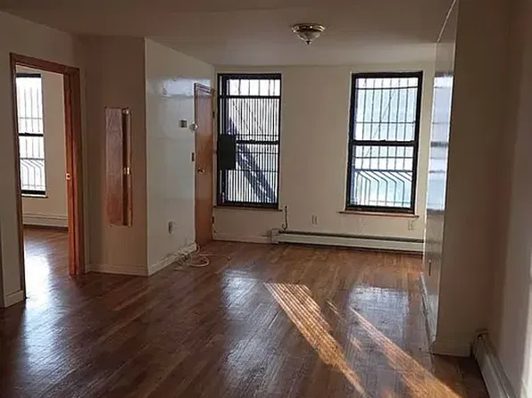2179 3rd Ave APT 2B, New York, NY 10035