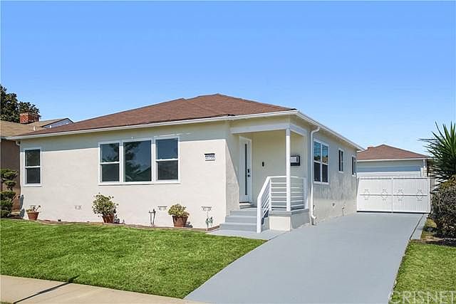 1st image of 11706 S Wilton Pl