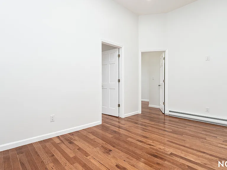 1869 Greene Ave #1F — Photo 12