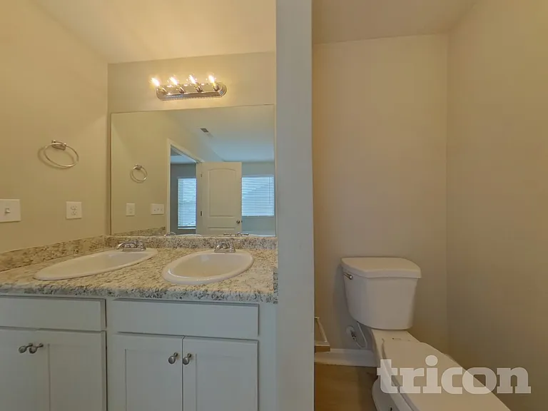 418 Daffodil Dr — Photo 8