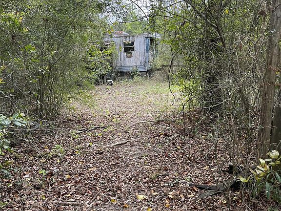 5th image of 9885 Provincial Rd