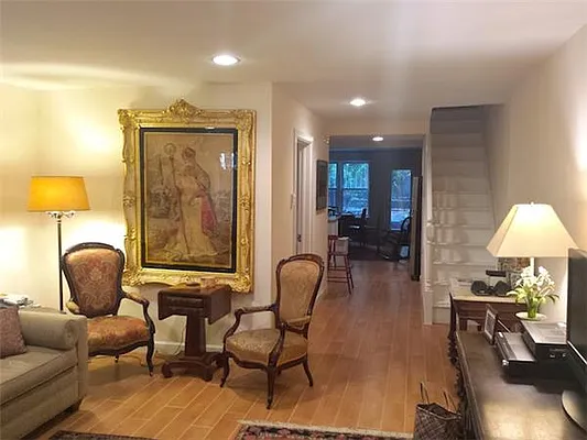 Rented by Maz Group NY | media 2