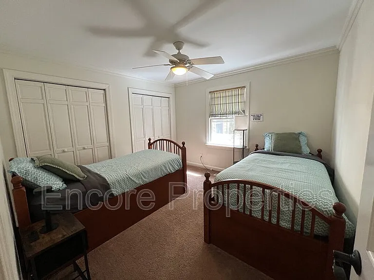 105 Baybrook Ct — Photo 18
