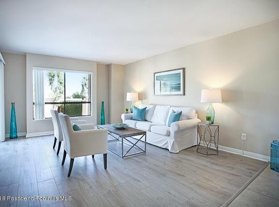3rd image of 622 Vallejo Villas