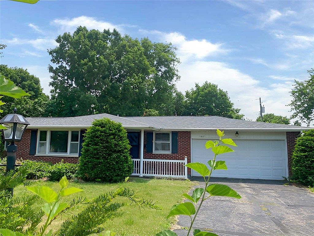 1617 Annis Ave, Mattoon, IL 61938 Zillow