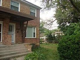 1st image of 6850 N Lincoln Ave