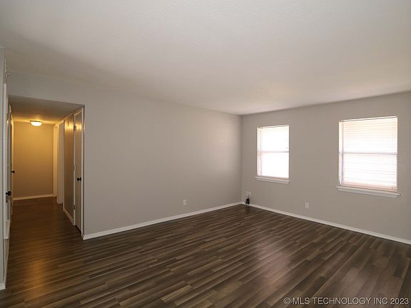 5th image of 13908 S Hickory Pl
