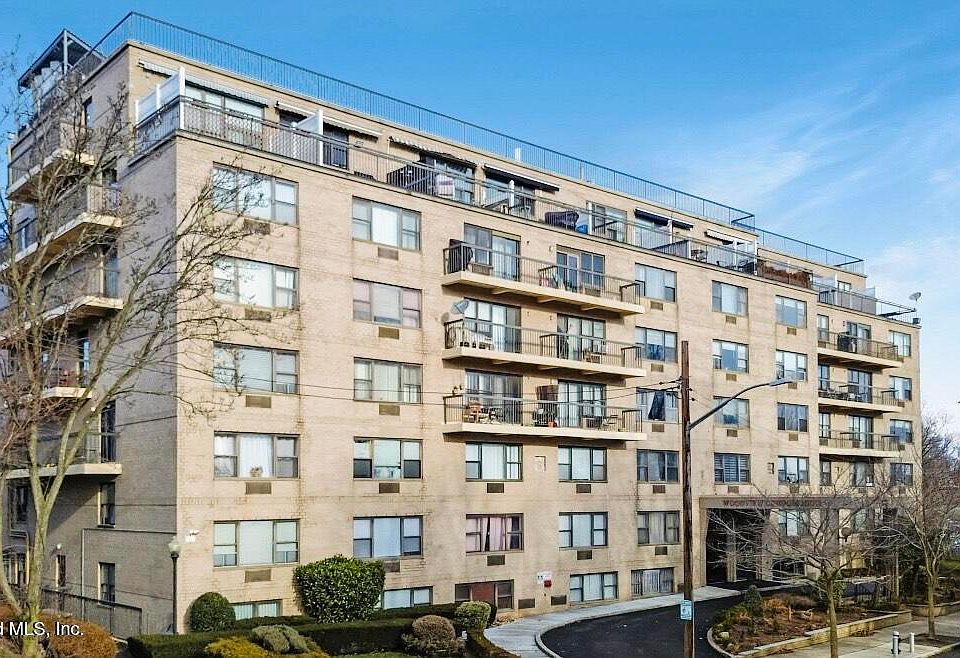 1st image of 175 Zoe St APT 5B