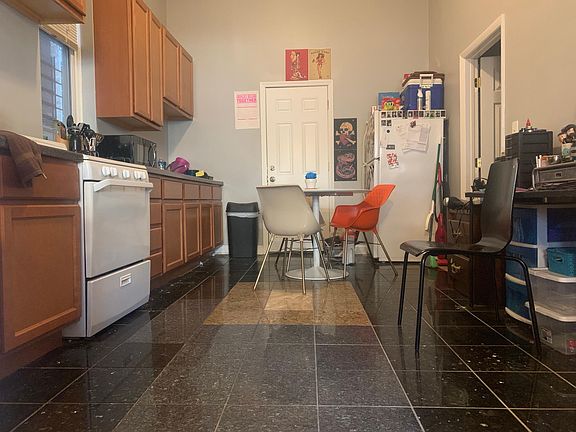 5th image of 2038 W Coulter St APT 1R