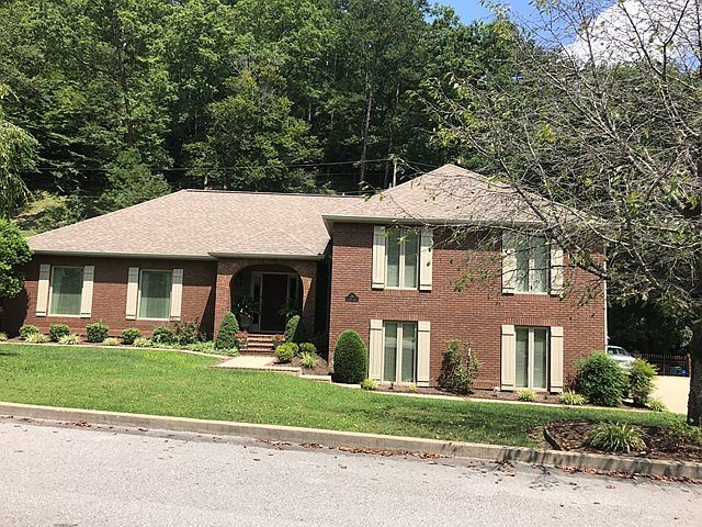 1st image of 118 Laurel Ln